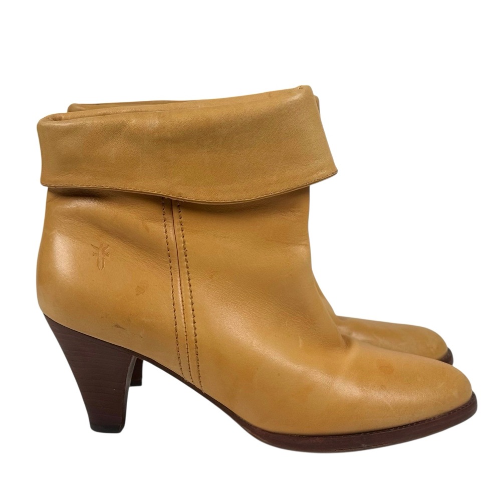 Frye Tina Shorty Cuff Size 8.5 Leather Fold Over Pull On‎ Ankle Boots in Mustard